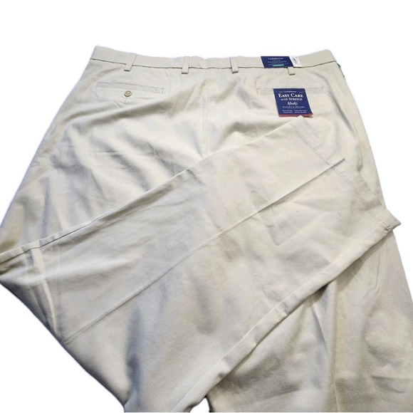 Croft & Barrow Mens 46x32 Khaki Pants Beige Easy Care Relaxed Fit Big & Tall NWT - Picture 2 of 15